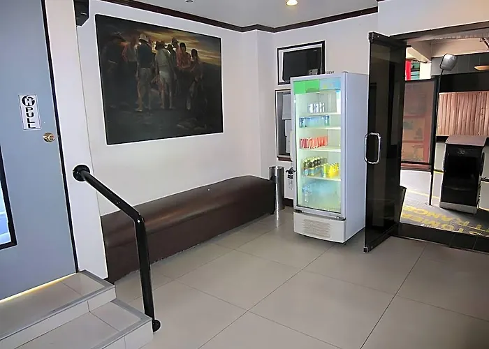 Halina Drive In Hotel-sta Mesa 2* Manila